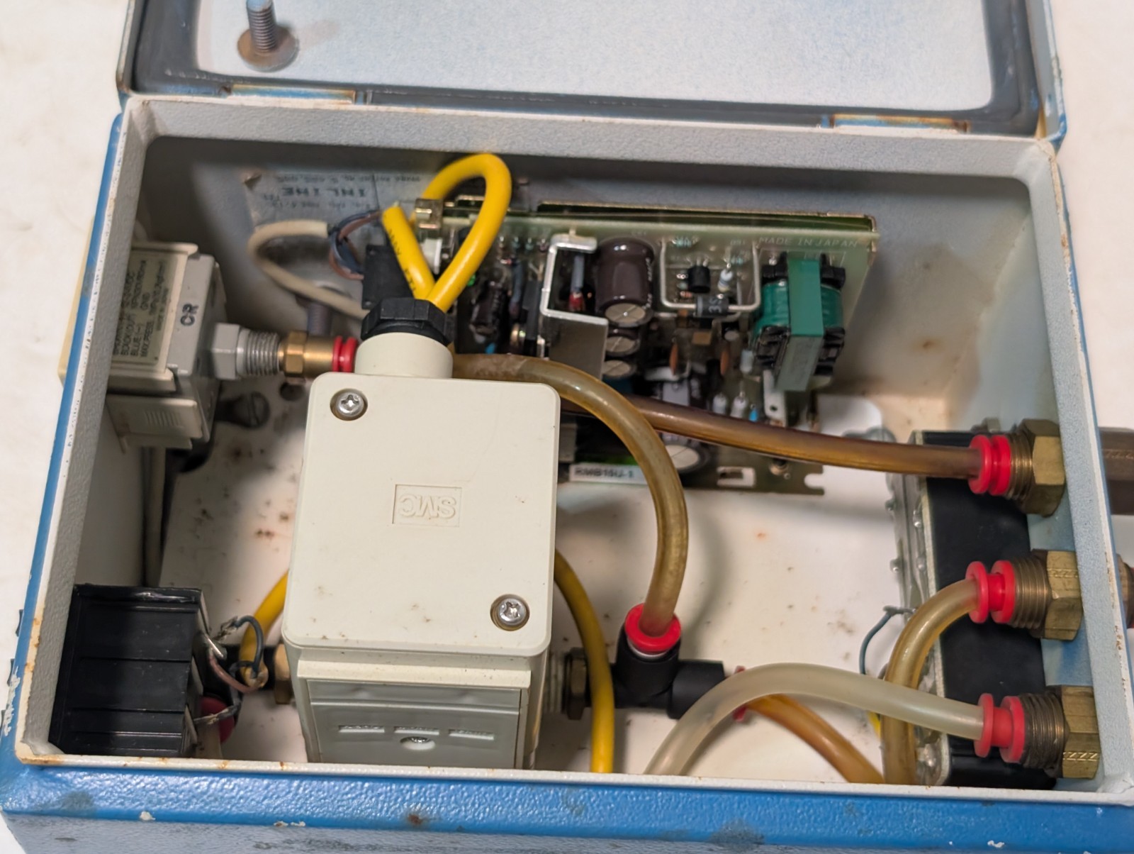 SMC IT2031-N22 E/P Regulator Control Box Enclosure, PCB, Digital Pressure Switch
