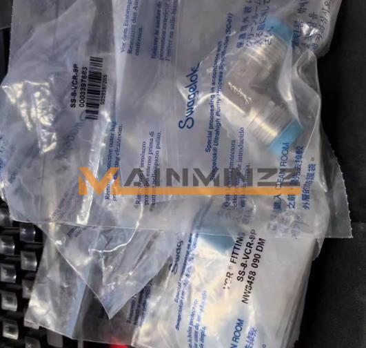 One New Swagelok SS-8-VCR-9P elbow