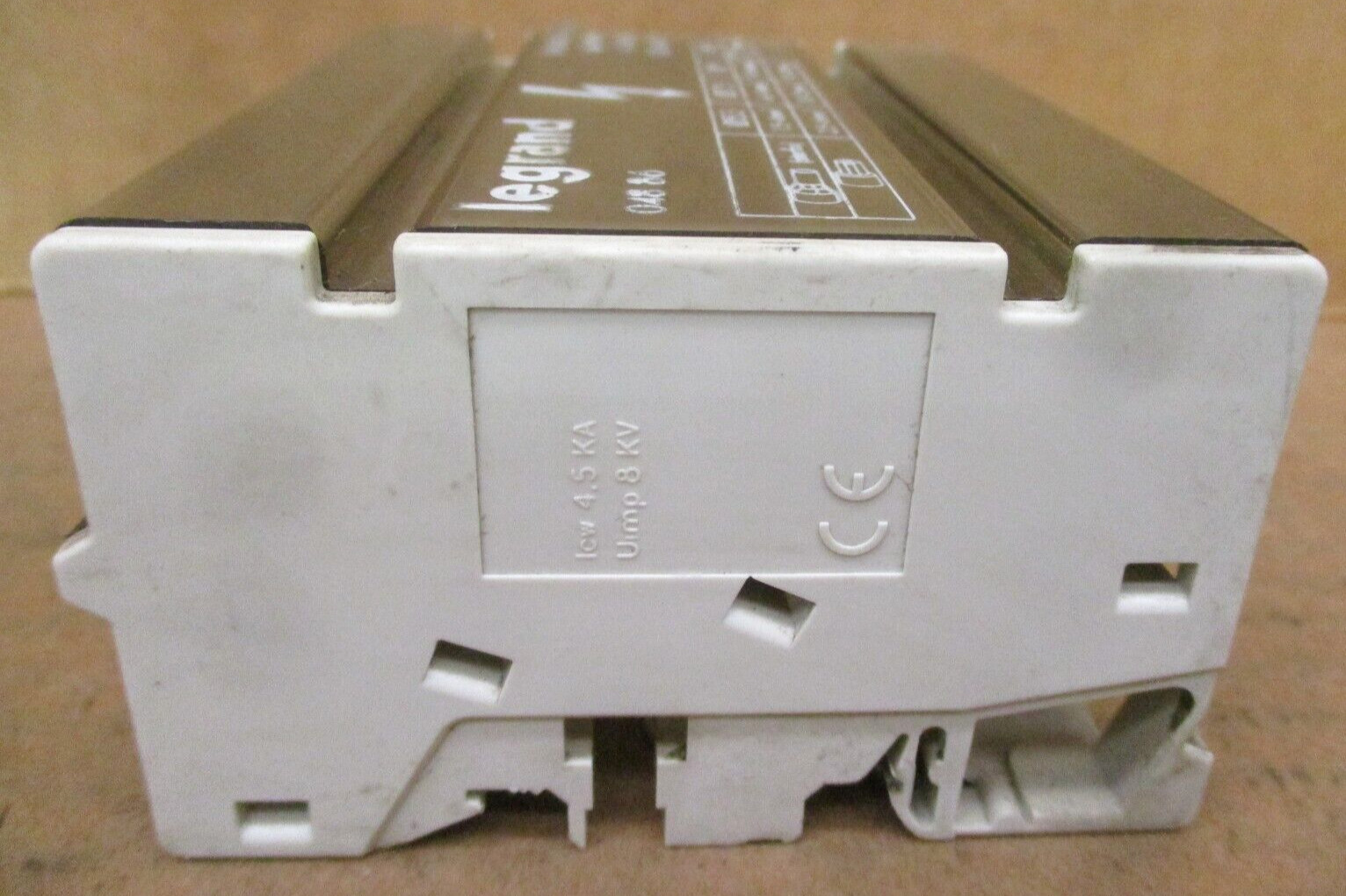 legrand 048 86 EN 60947-1 50004HM