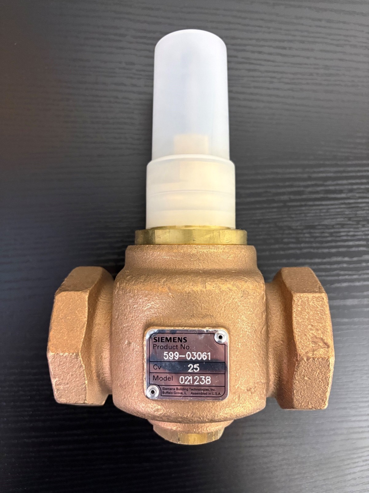 Siemens Flowrite 599 Series Globe Valve 250CV=25 1-1/2″ 599-03061