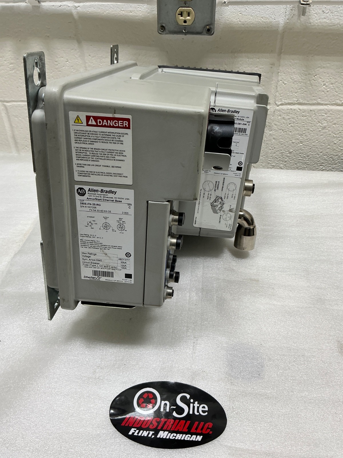 ALLEN-BRADLEY 284E-FVD7P6Z-25-RRG-SBG-DB1-EMI CONTROL MODULE 280E-FN-25-RG BASE