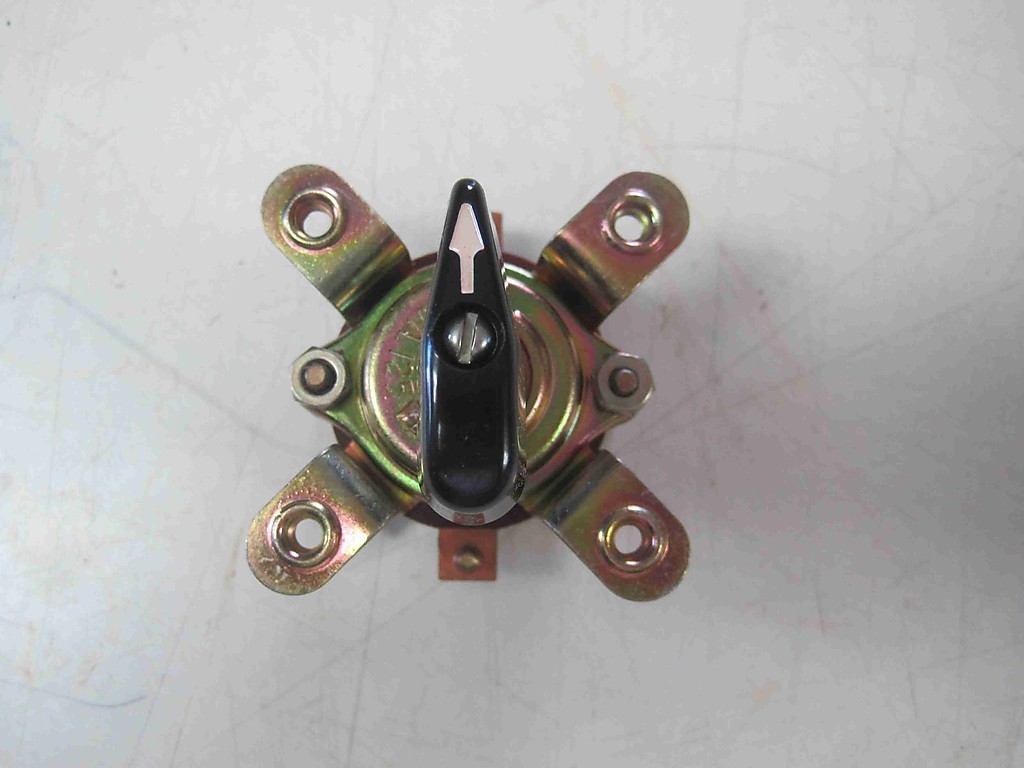 New Electroswitch Rotary Switch 111102AA-2 10A 120 VDC VAC