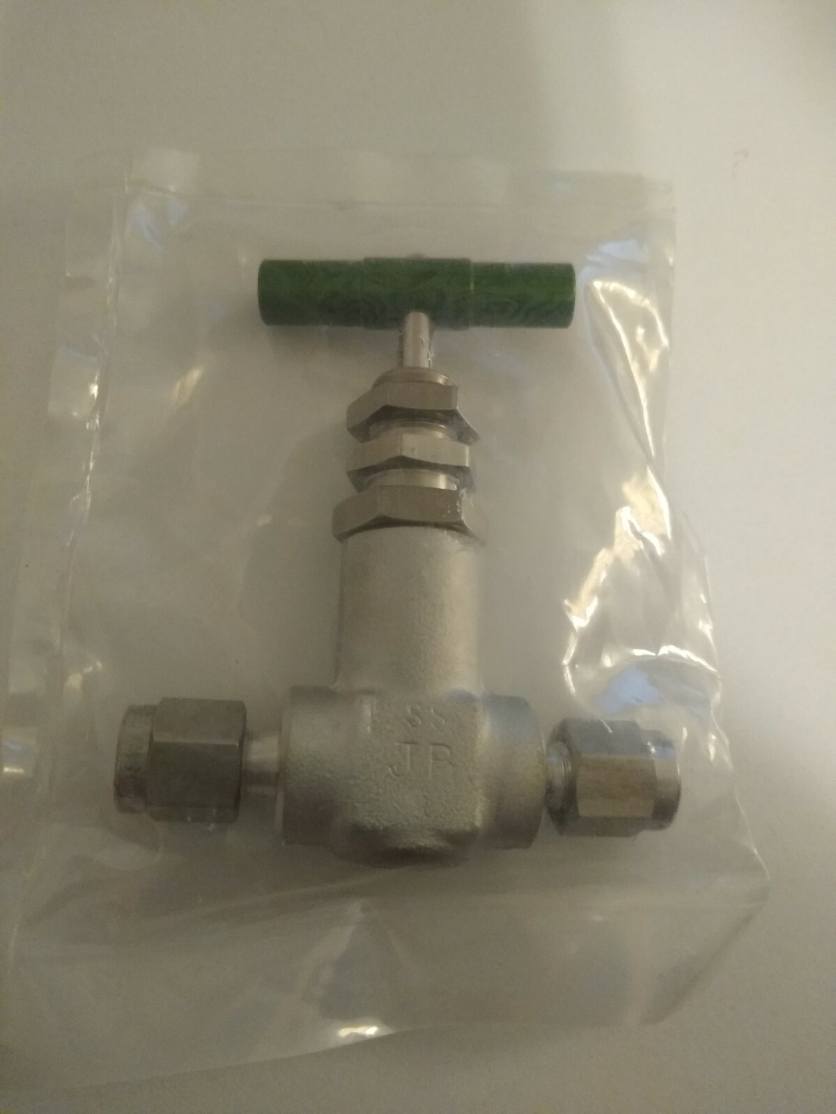 NUPRO Screwed-Bonnet Needle Valve 1/8″ TUBE, SS-2JB, SS2JB