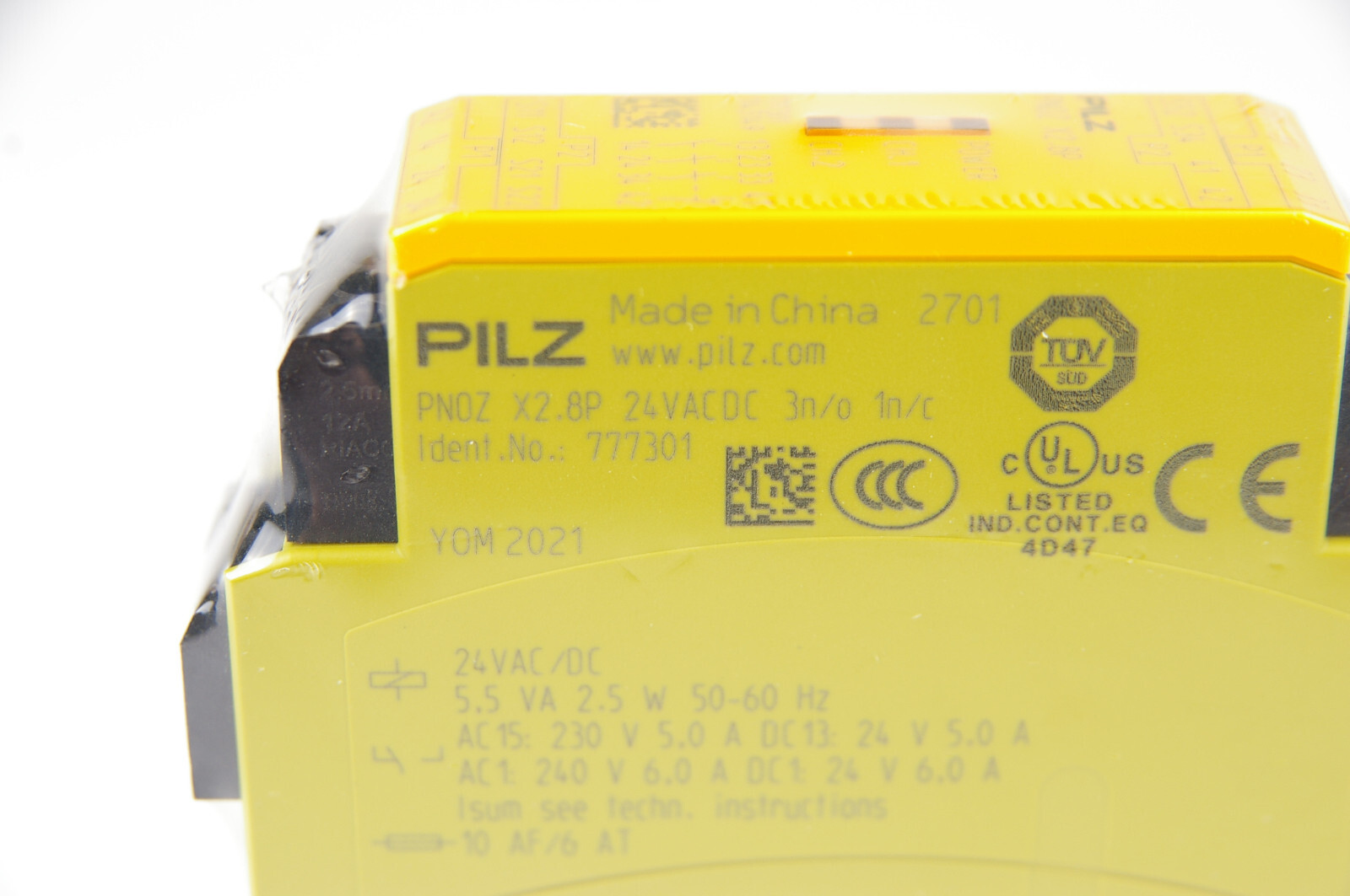 Pilz PNOZ X2.8P 777301 Safety Relay Module