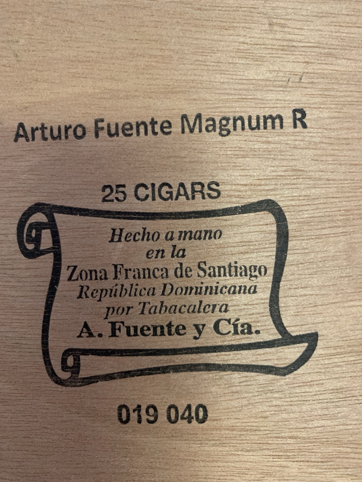 Arturo Fuente Magnum R Vitola “Fifty Four” Wooden Cigar Box Used