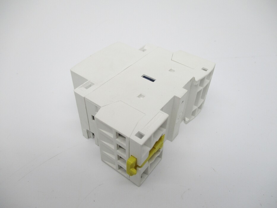 SCHNEIDER ELECTRIC A9C20134 24VAC NSMP
