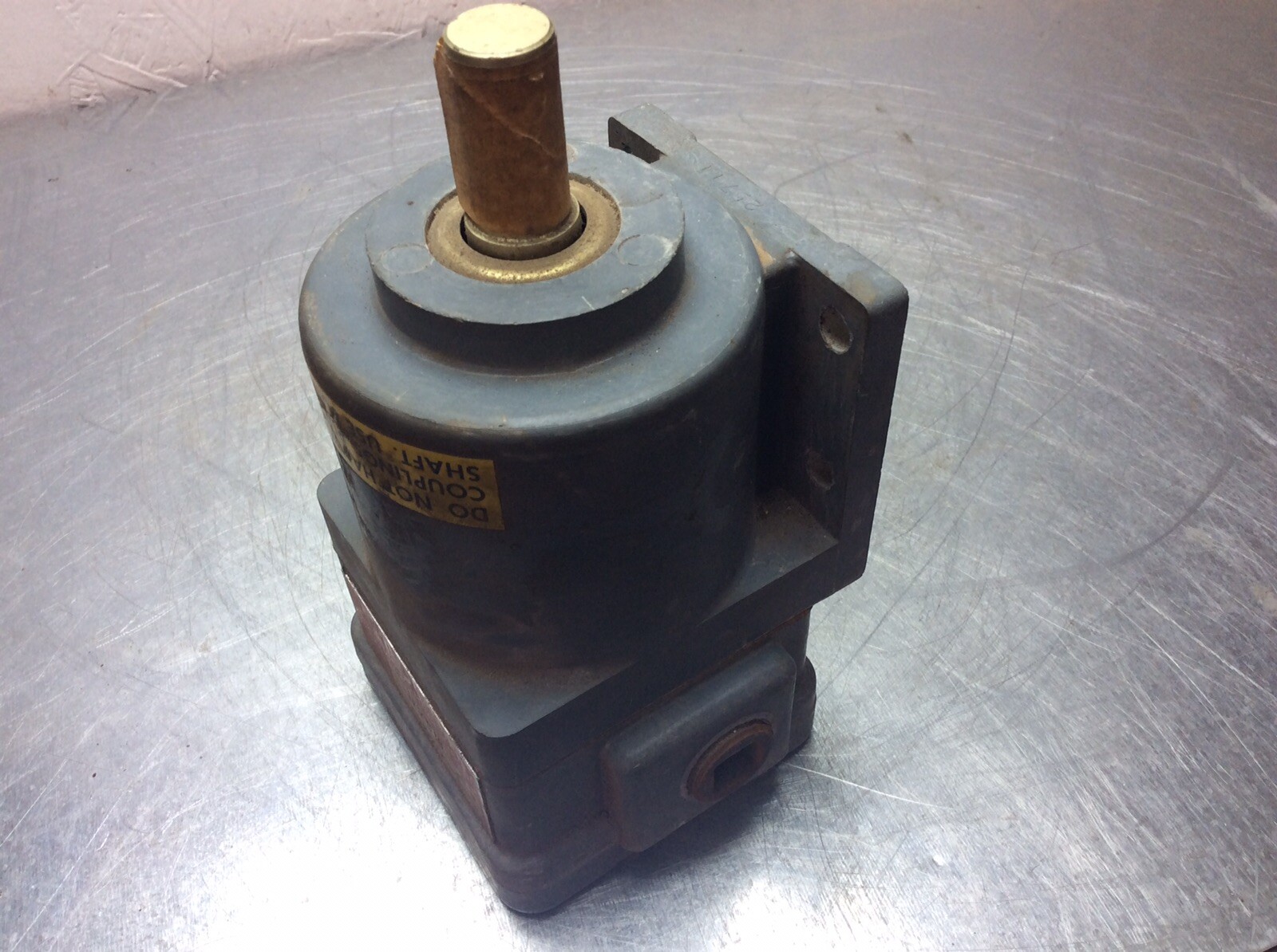 Euclid Electric 111CC1B Shaft Motion Switch Zero Speed Type F