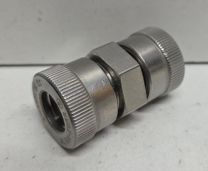 NEW NO BOX! SWAGELOK 1/2″ TUBE OD ULTRA-TORR VACUUM FITTING UNION SS-8-UT-6