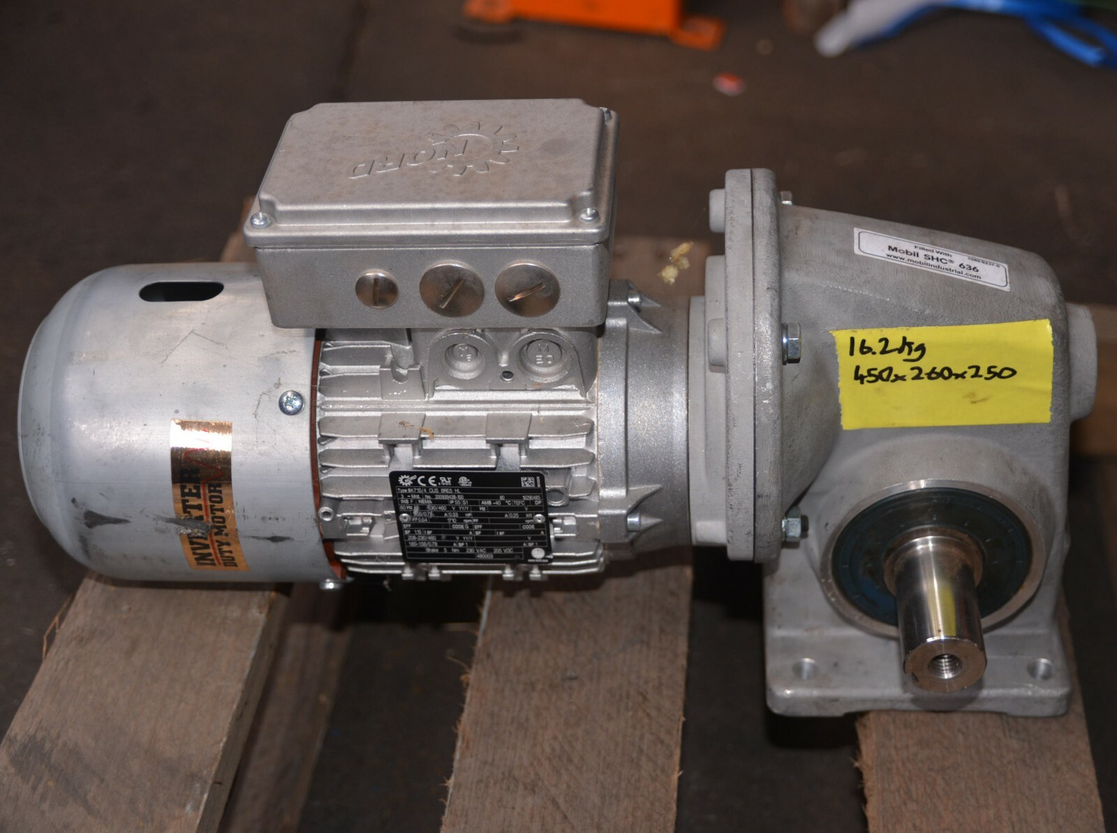 Nord Drivesystems SK 2SM63LX-71S/4 CUS BRE5 200:1 Motor 0.33HP 32mm shaft