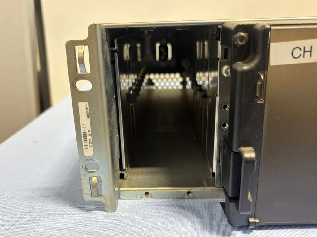 *LOT OF 2* Motorola GTR8000 Repeater Base Radio Chassis Part T7039A