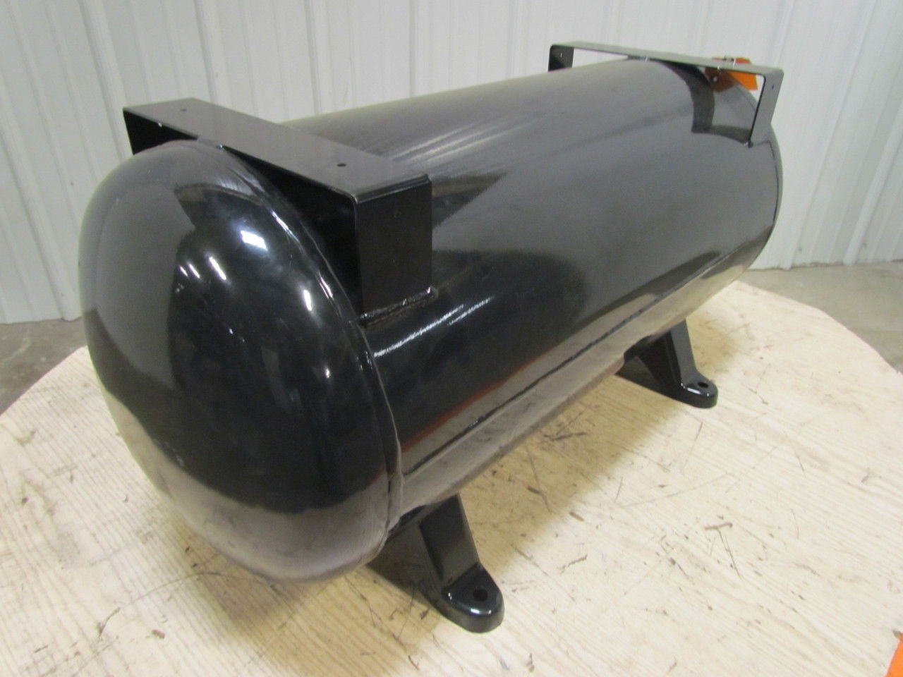 20.6 Gal NEW Steel Compressed Air Tank Powder Coat 14″ Dia 33″ Long 150 PSI