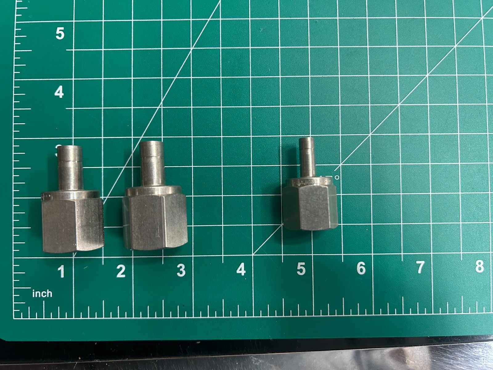 5-pack lot SWAGELOK 5/8″ FEMALE NPT x 1/2″ TUBE OD STUD FITTING Stainless Steel