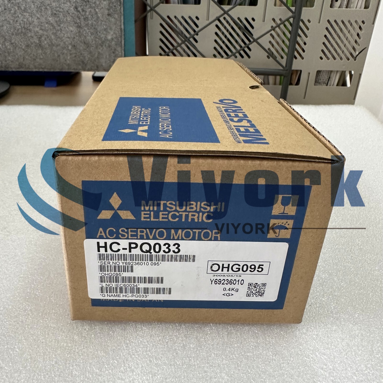 Mitsubishi HC-PQ033 AC SERVO MOTOR NEW