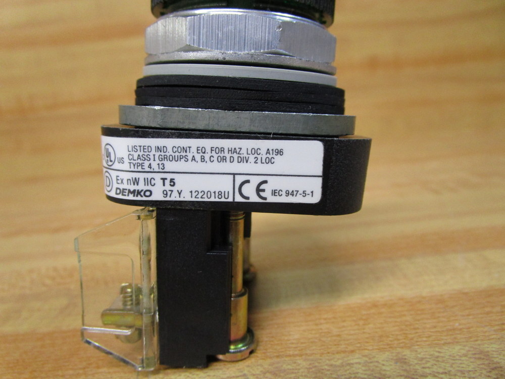 Allen Bradley 800T-QL24G Pilot Light 800TQL24G W/800T-NL24