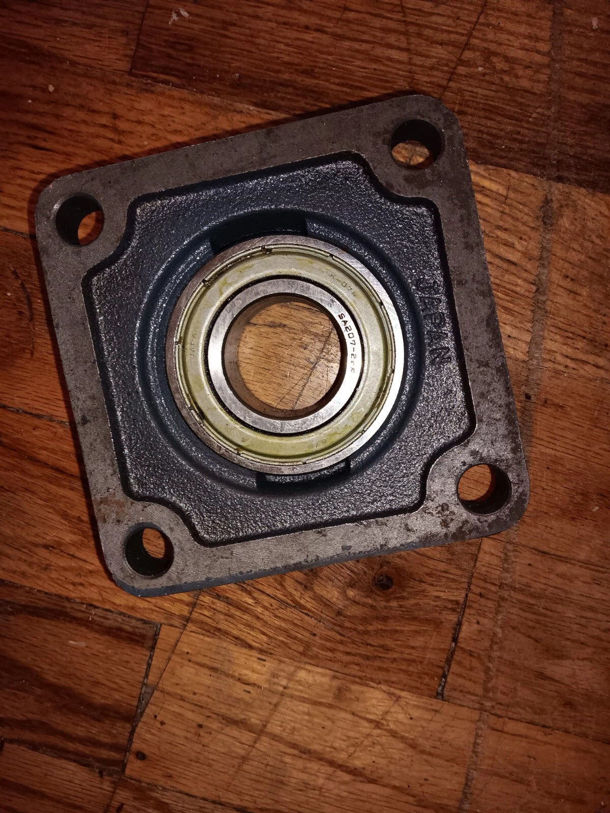 1 NEW NF207-20 NF207 4 BOLT FLANGE PILLOW BLOCK BEARIING