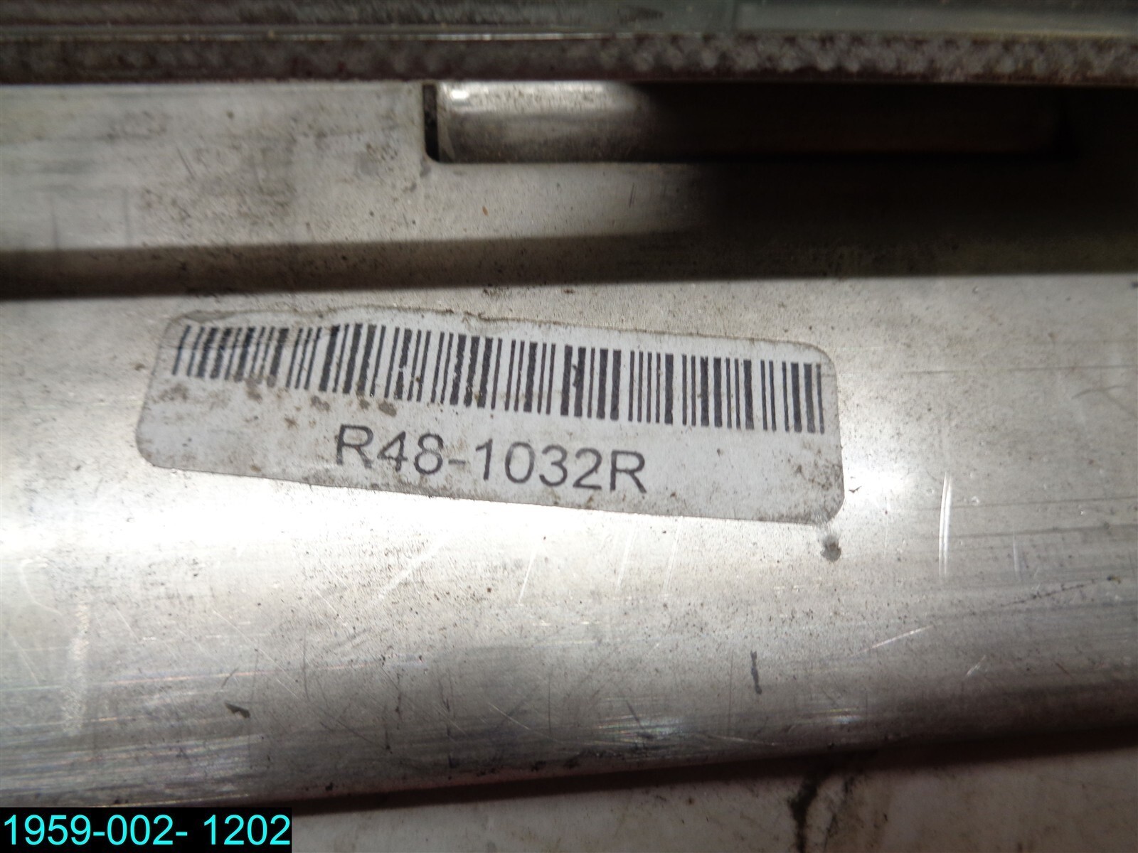 QTY=2: 26-1/2″ X 4-1/2″ PACCAR R48-1032R Cab Door Hinge RH