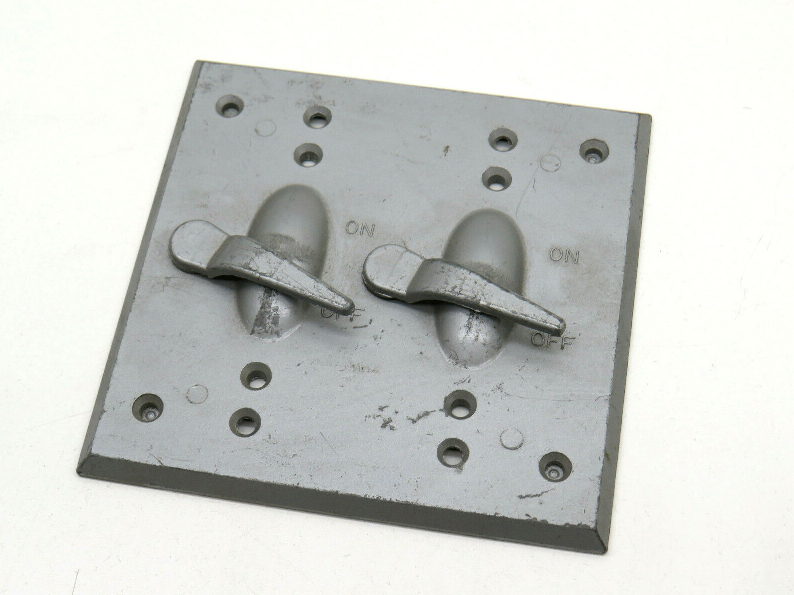 Wet Location Recessed Toggle Switch 2-Gang Box Weatherproof Cover (no gasket)