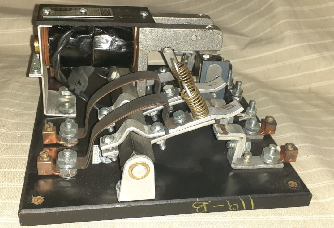 Zenith model MH-33 Ser T5214 3-Phase 30Amp Industrial Protection Relay