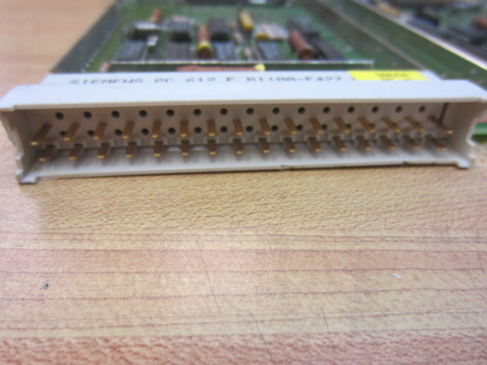 Siemens/Gould 6ES5300-5CA11 Interface Module 6ES53005CA11