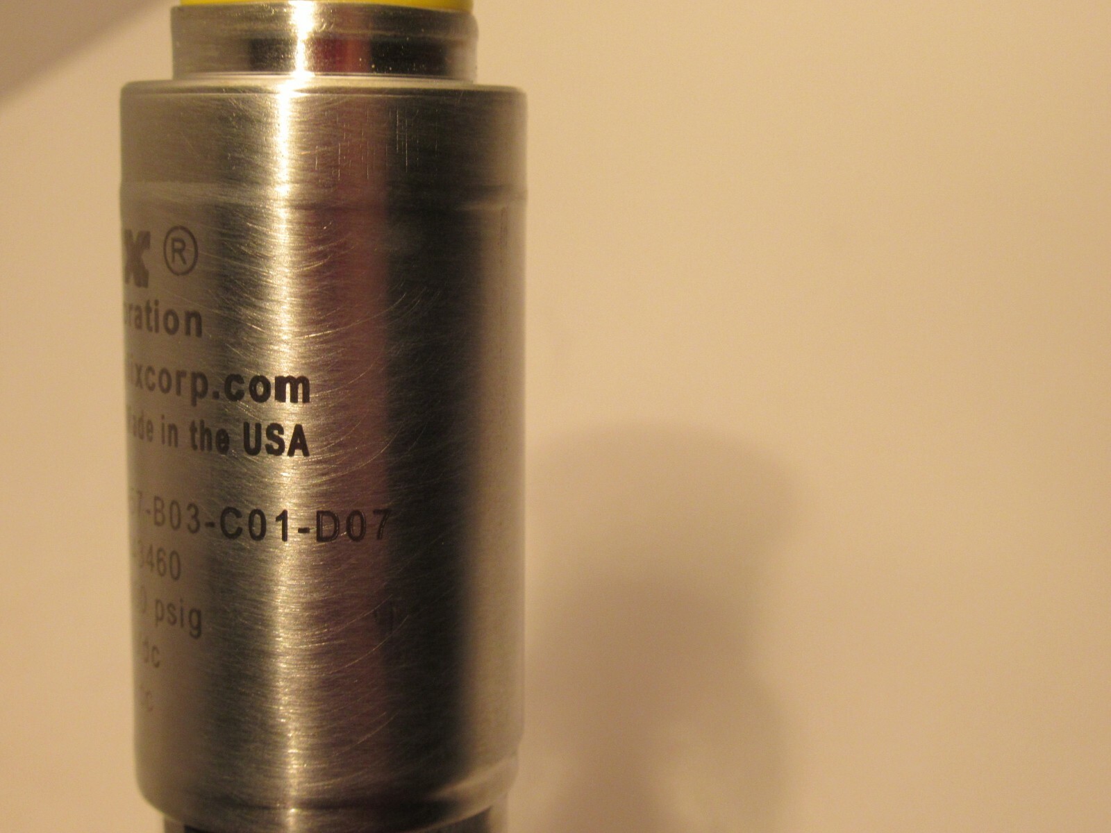 DYLIX MT2-PP102-A57-B03-C01-D07 PRESSURE TRANSMITTER NEW