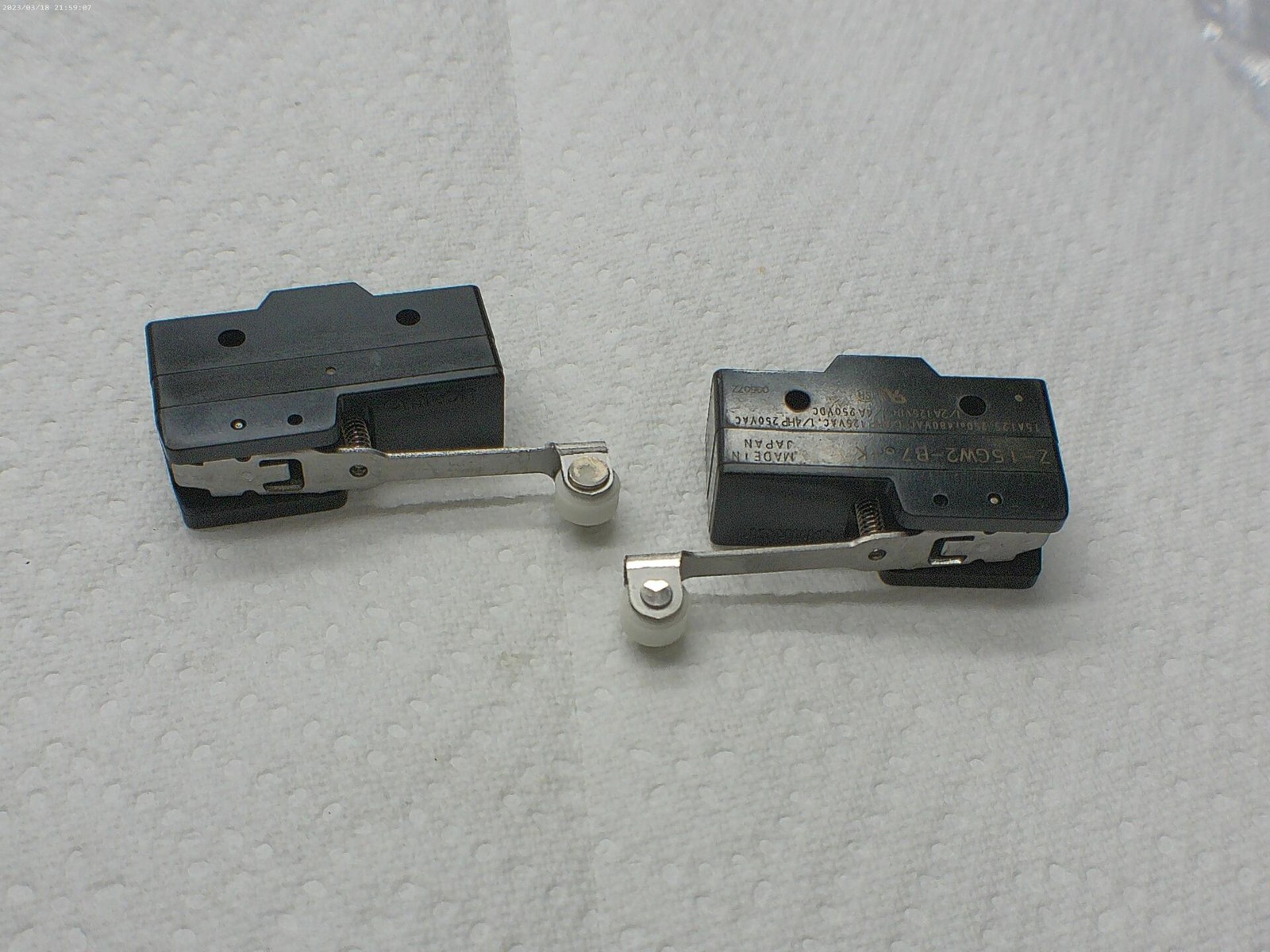 MICROSWITCH Z-15GW2-B7-K SWITCH LOT OF 2 NSNP
