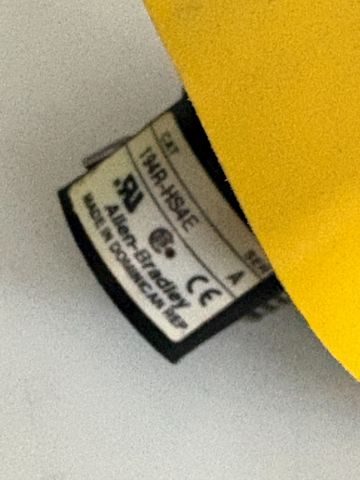 ALLEN BRADLEY DISCONNECT SWITCH 194R-NC030P3 B W/194R-HS4E A HANDLE