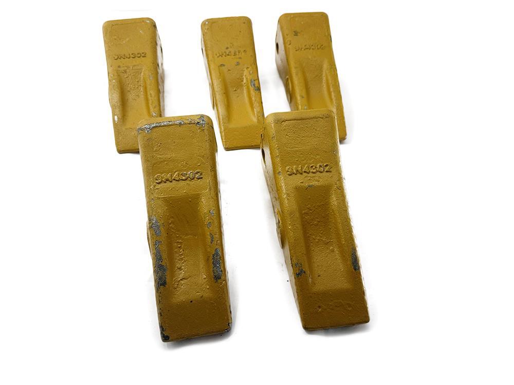 Lot of 5 Qty Titan Attachments 9N4302 Long Bucket Tooth NEW FREE FAST SHIP