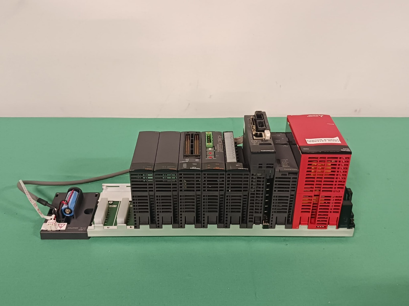 MITSUBISHI Q38DB Base Unit w/ Accessories