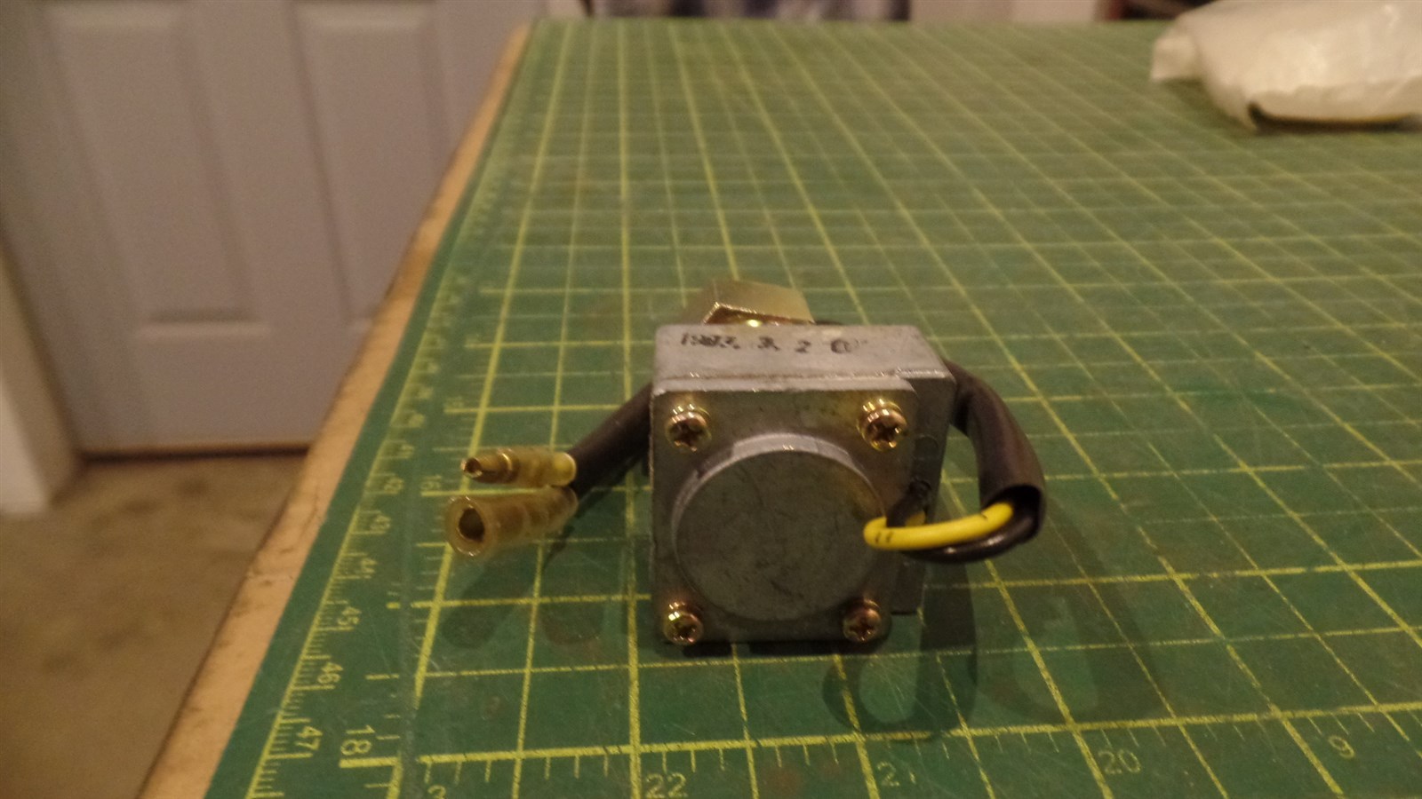 GENUINE DAEWOO PARTS 2547-9011 TACHOMETER SENSOR, 25479011, NIB, N.O.S