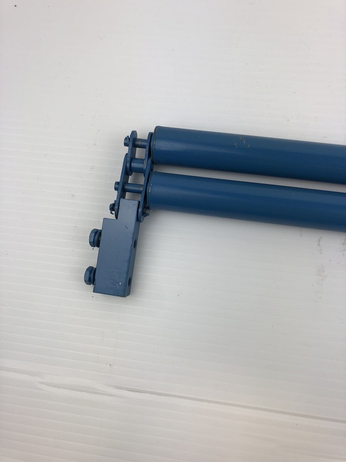 Industrial Paper Separator – Conveyer Rollers – 2 Rollers Per Bar Painted Blue