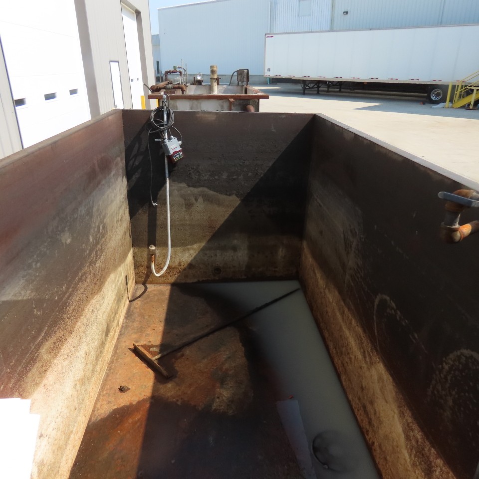 1800 Gallon Open Top Steel Waste Oil Recovery Storage Tank 120″ x 60″ x 60″ Tank