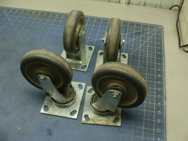 SET OF 4 JARVIS 5″ X 1-1/4″ CASTERS (2) STATIONARY & (2) SWIVEL LOT OF 2 (8 CA)
