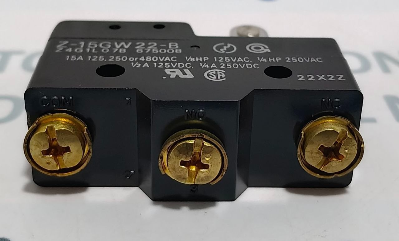 Omron Z-15GW 22-B Micro Switch Z4G1L07B 15A 125, 250 or 480VAC