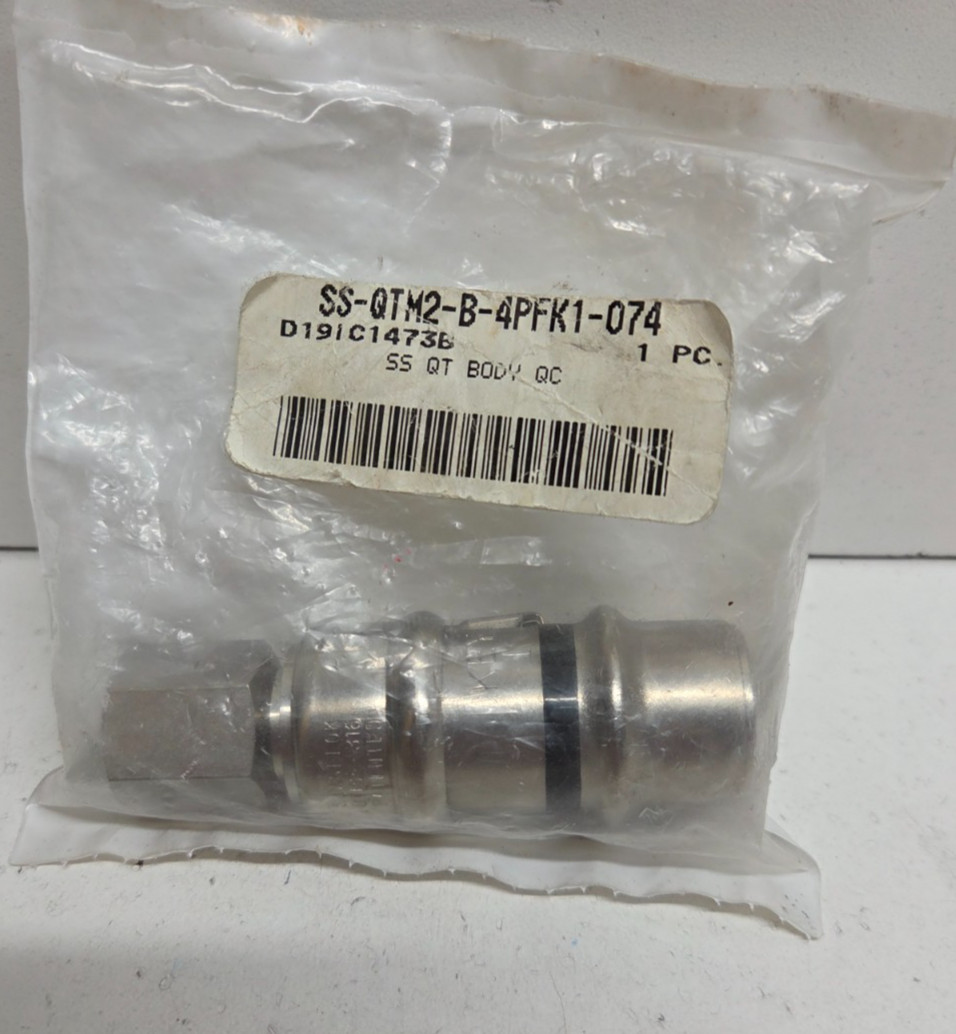 NEW IN BAG! SWAGELOK SS QUICK DISCONNECT BODY 1/4″ NPT SS-QTM2-B-4PFK1-074