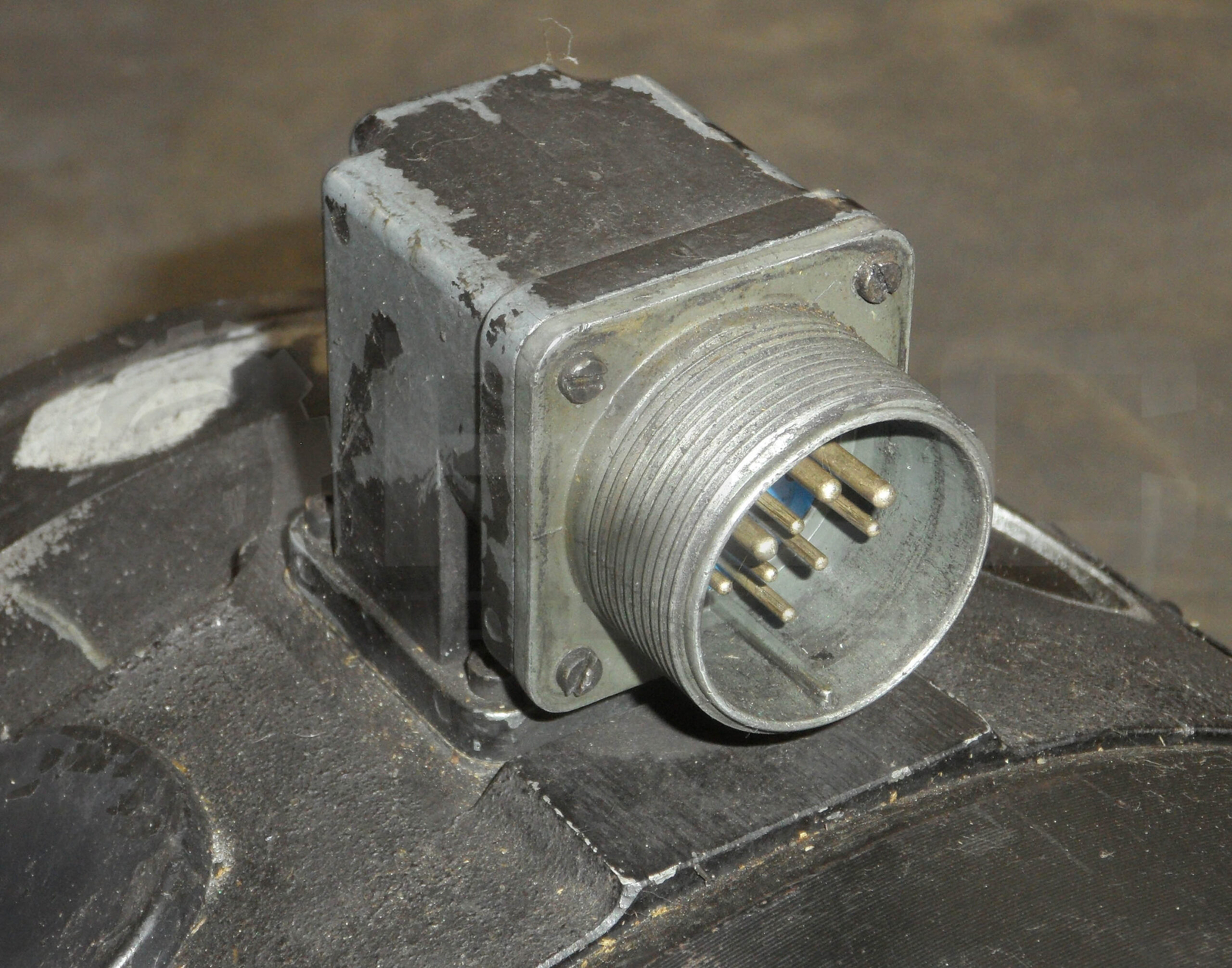 INDRAMAT MDC8.50A/MMA-1 SERVO MOTOR 2.56NM/A 33/300A 300V 233864 W/ 50NM 24V