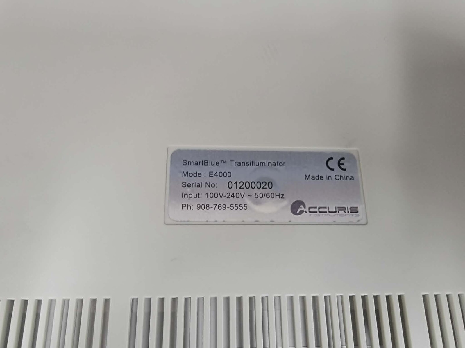Accuris E4000 SmartBlue Transilluminator Full-Size Blue LED Transilluminator