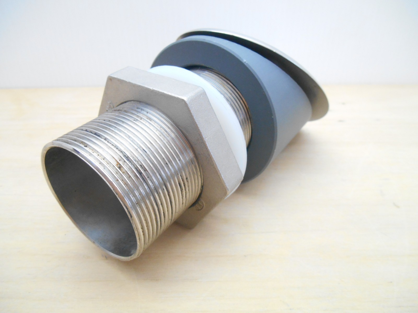 Flush Stainless Steel Angled Bulkhead Fitting 2″ Id, 2-3/8″ Od PN16 624B