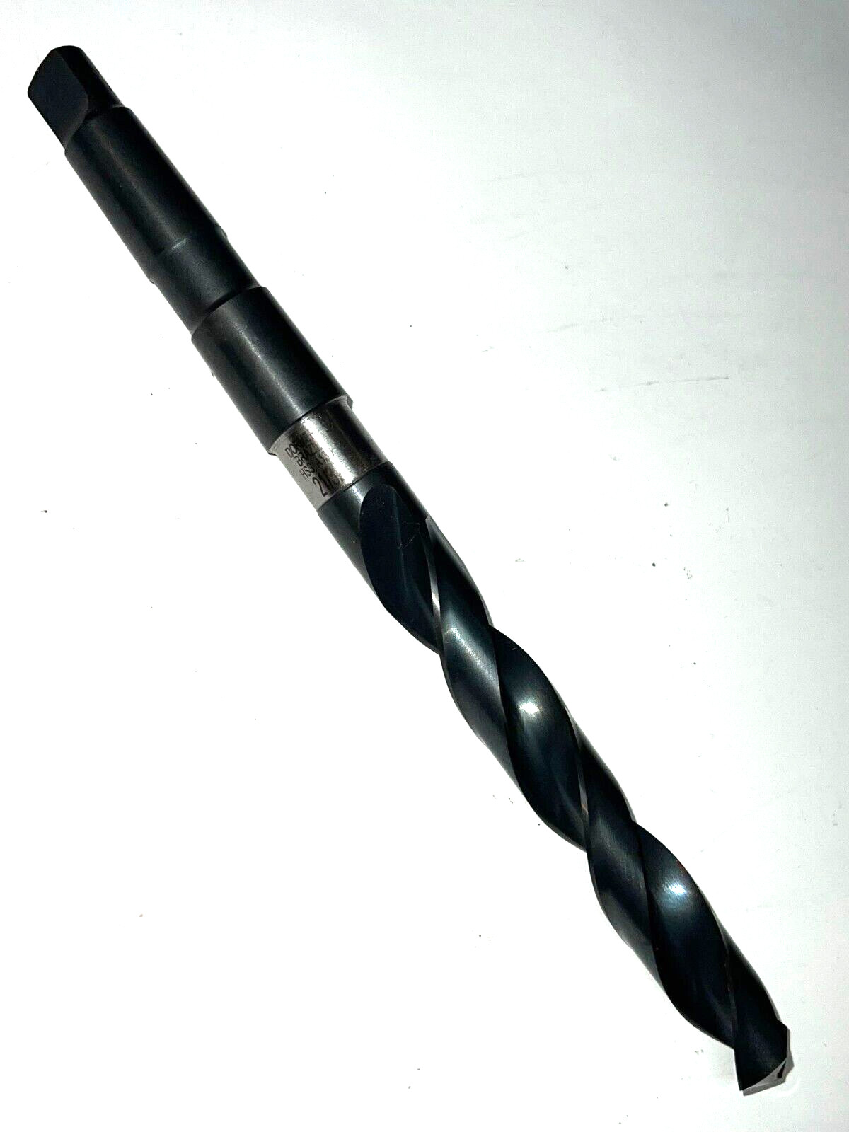 DORMER TAPER SHANK DRILL BIT 118° A130 2MT 21/32″ CUT DIA. 5-1/4″ LOC 8-7/8″ OAL