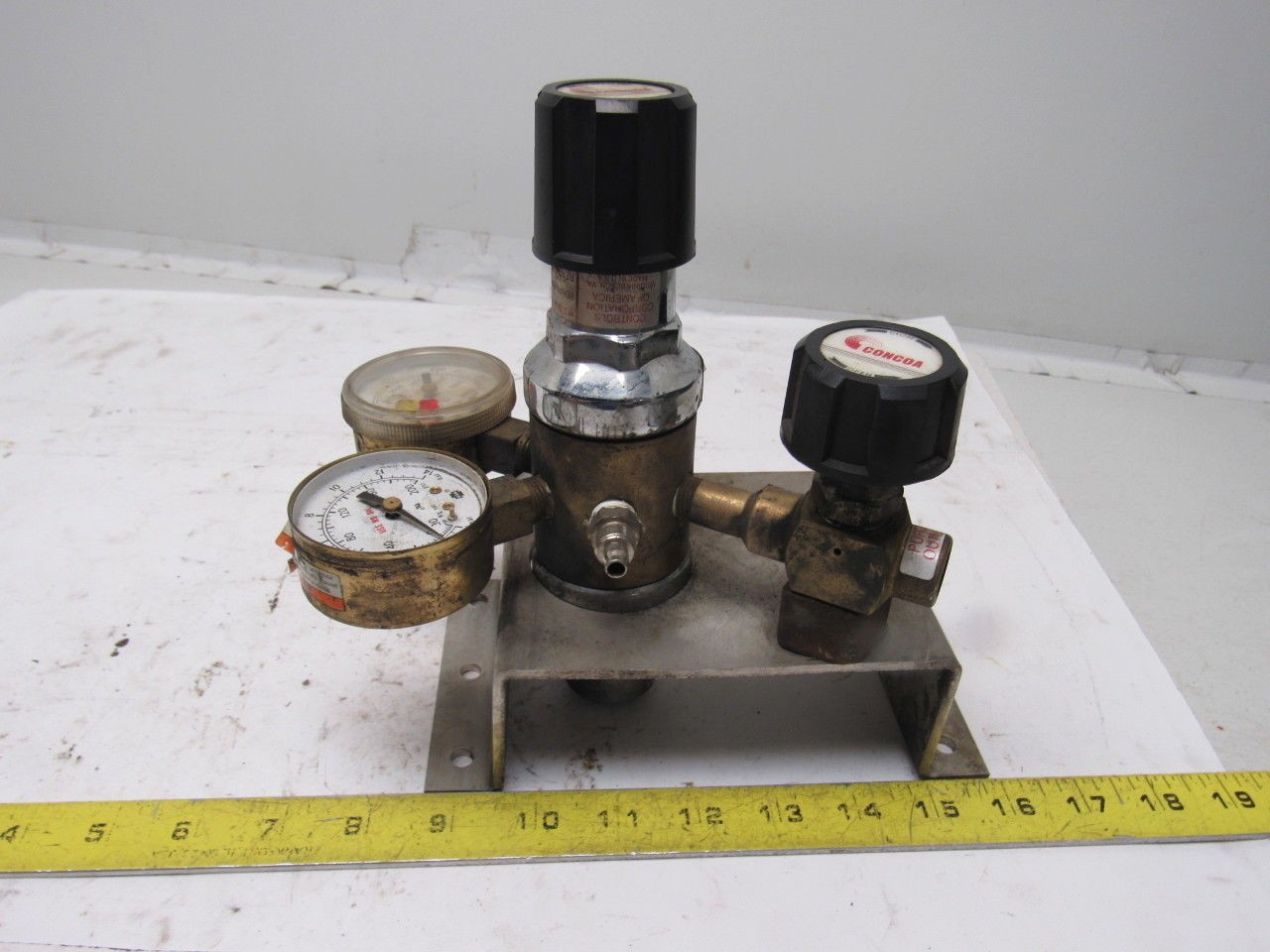 Concoa 6012324-01-580 Dual-stage Regulator Compressed Gas Regulator