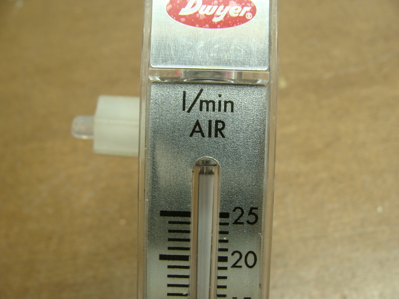 LOT OF 2 DWYER RATE-MASTER FLOWMETERS RMA-22-SSV 2″ SCALE 2-25 LPM AIR