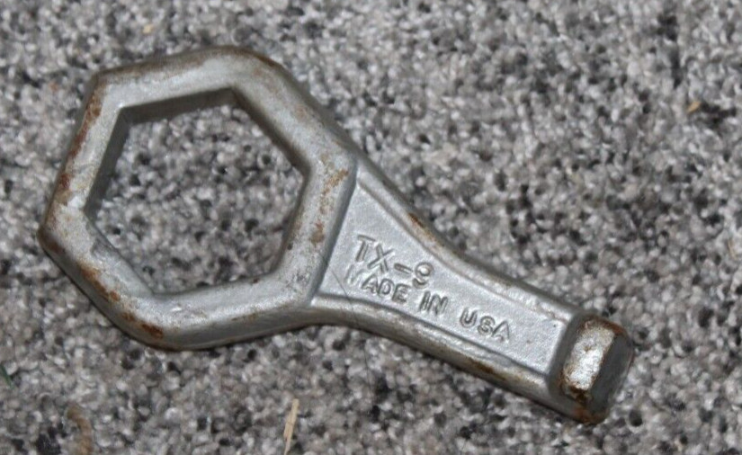KEN TOOL TR-7 SHOCK WRENCH LUG NUT TOOL KIT TR-8 & TX-9 ( IN Metal Box)