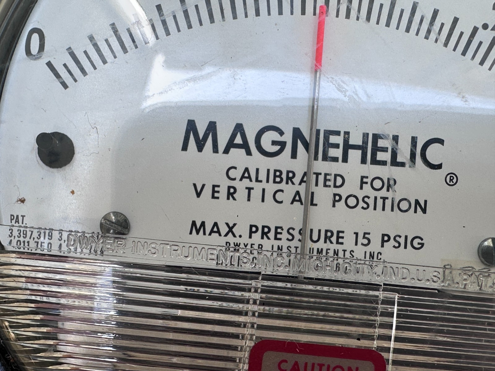 DWYER MAGNEHELIC Differential Pressure Gage 2000-00 C w/Case & Probes