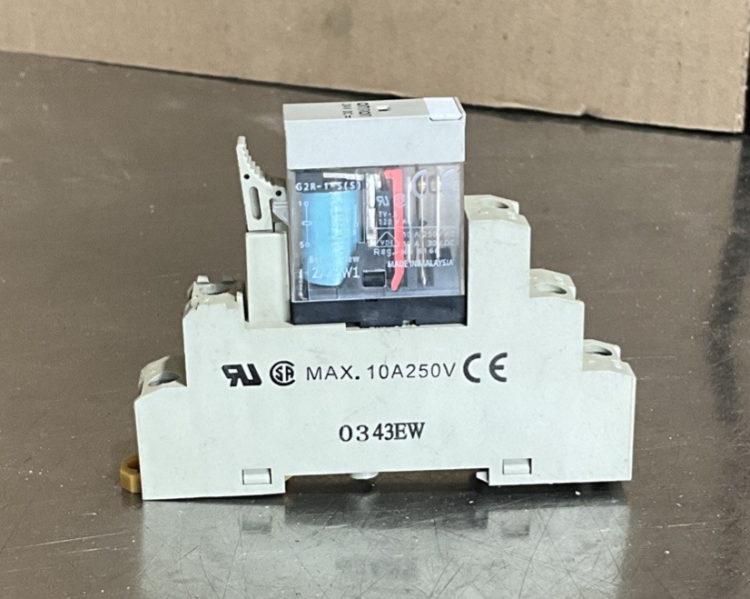 OMRON Max. 10A25PV Socket & Relay 0343EW