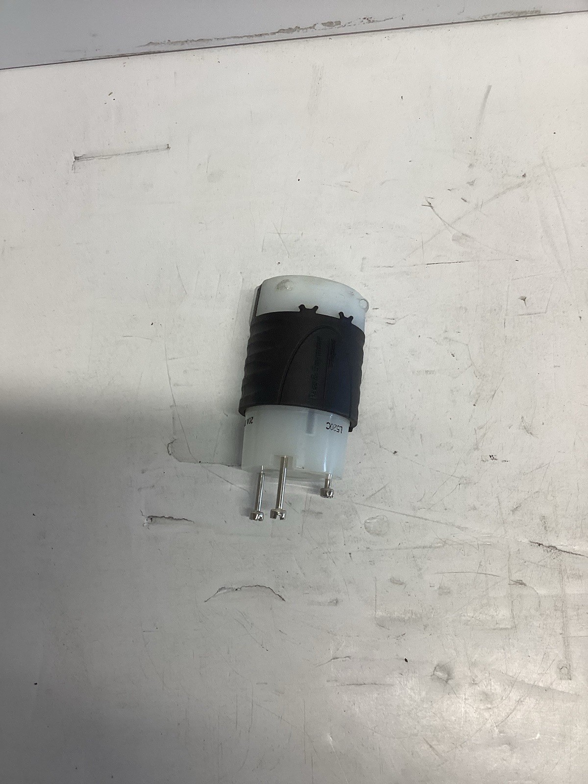 LEGRAND TUMLOK CONNECTOR L520-C or L520C H-115