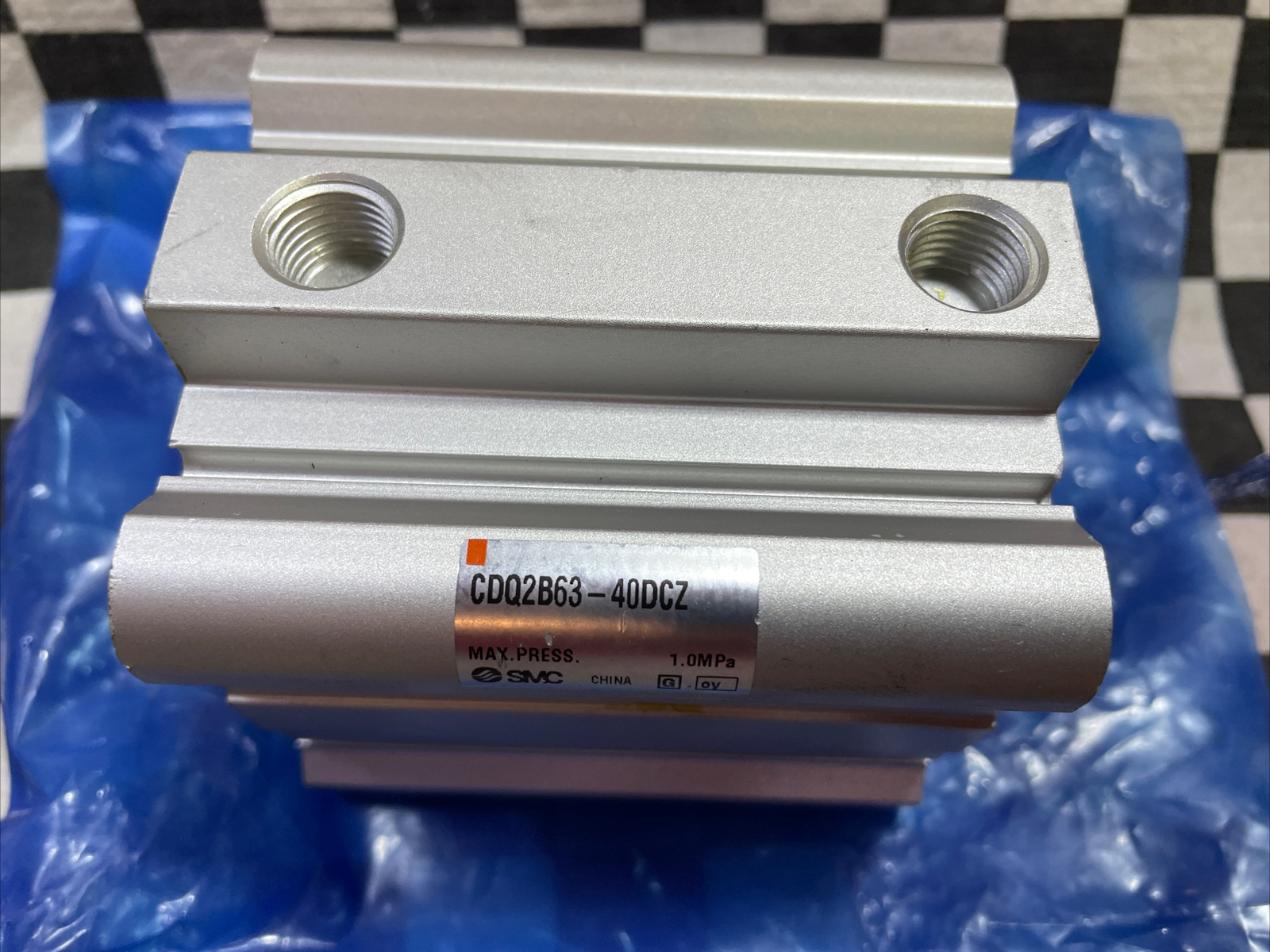 SMC CQ2-Z COMPACT CYLINDER, CDQ2B63-40DCZ, CDQ2B6340DCZ, SHIPSAMEDAY