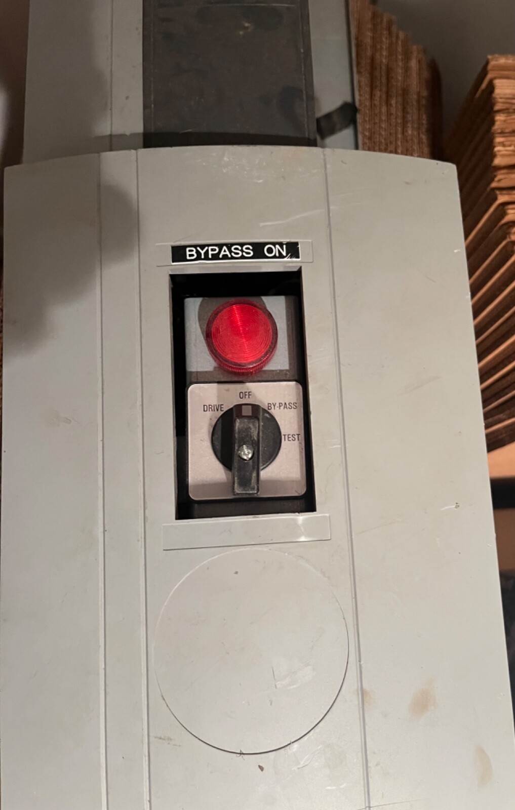 Untested Danfoss 174L1088 Industrial VLT HVAC Variable Frequency Drive Unit.