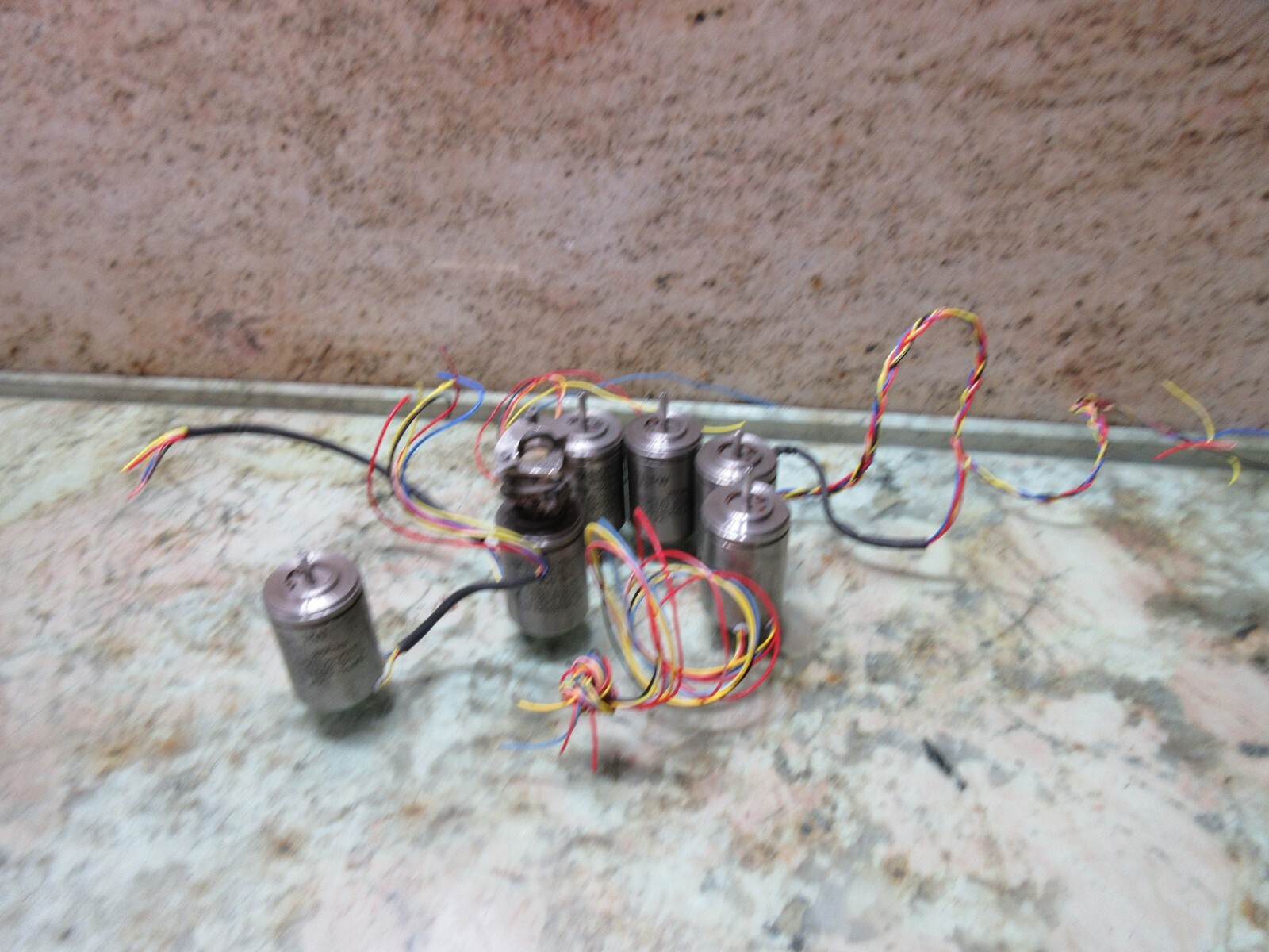 HAROSYN SYNCHRO RESOLVER BRUSHLESS MOTOR RW 11BRW-300-B-10 250HZ EACH 1