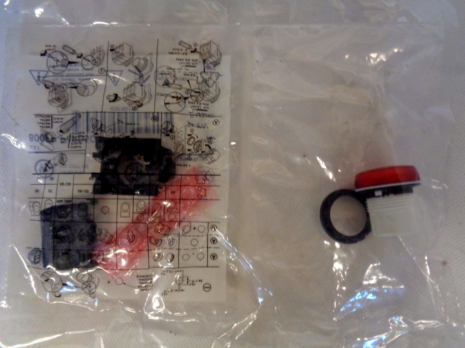 NEW ALLEN-BRADLEY 800FP-P4PD5C RED PILOT LIGHT ASSEMBLY