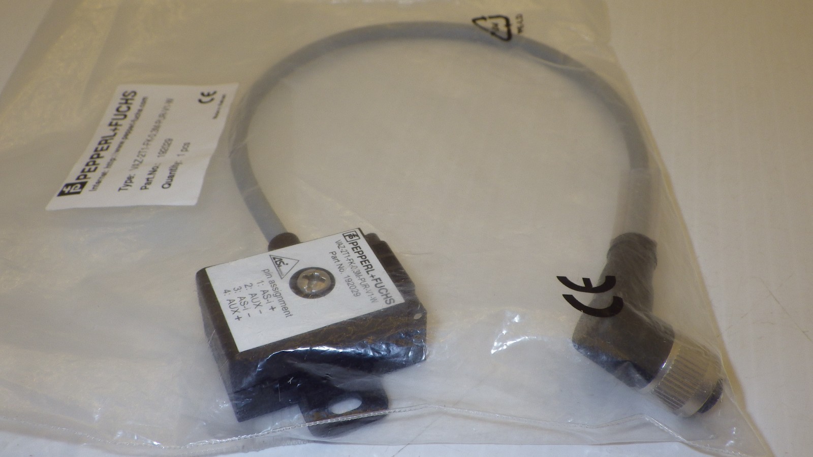 PEPPERL+FUCHS VAZ-2T1-FK-0.3M-PUR-V1-W (192029) SENSOR AS-INTERFACE NIB