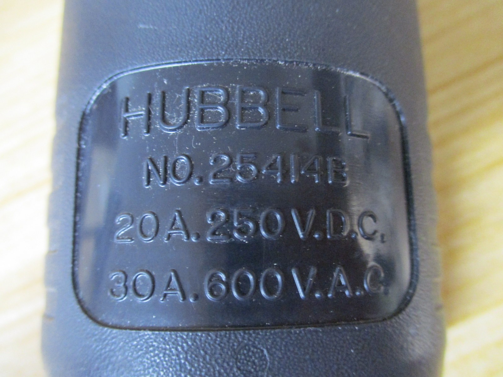 Hubbell HBL25414B Hubbellock Connector Body 25414B W/O Backpiece